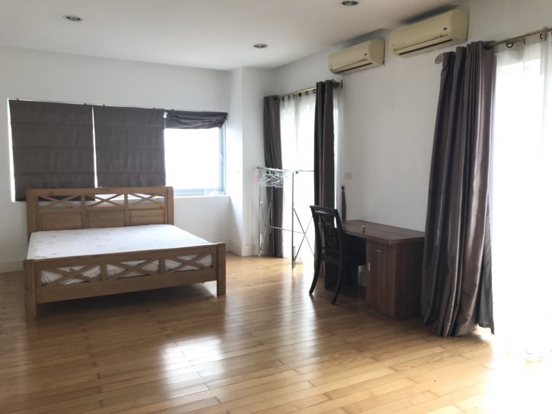 Apartment in golden westlake 3 bedroom lake view Tay Ho, Ha Noi