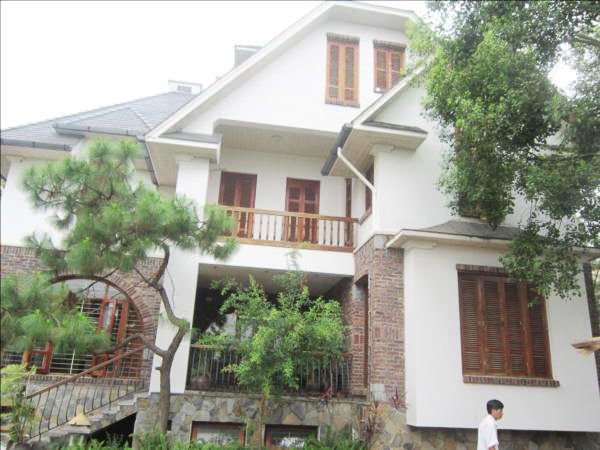 Villa in An Duong Vuong