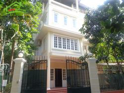 4 Bedrooms, House in To Ngoc Van, Tay Ho, Ha Noi